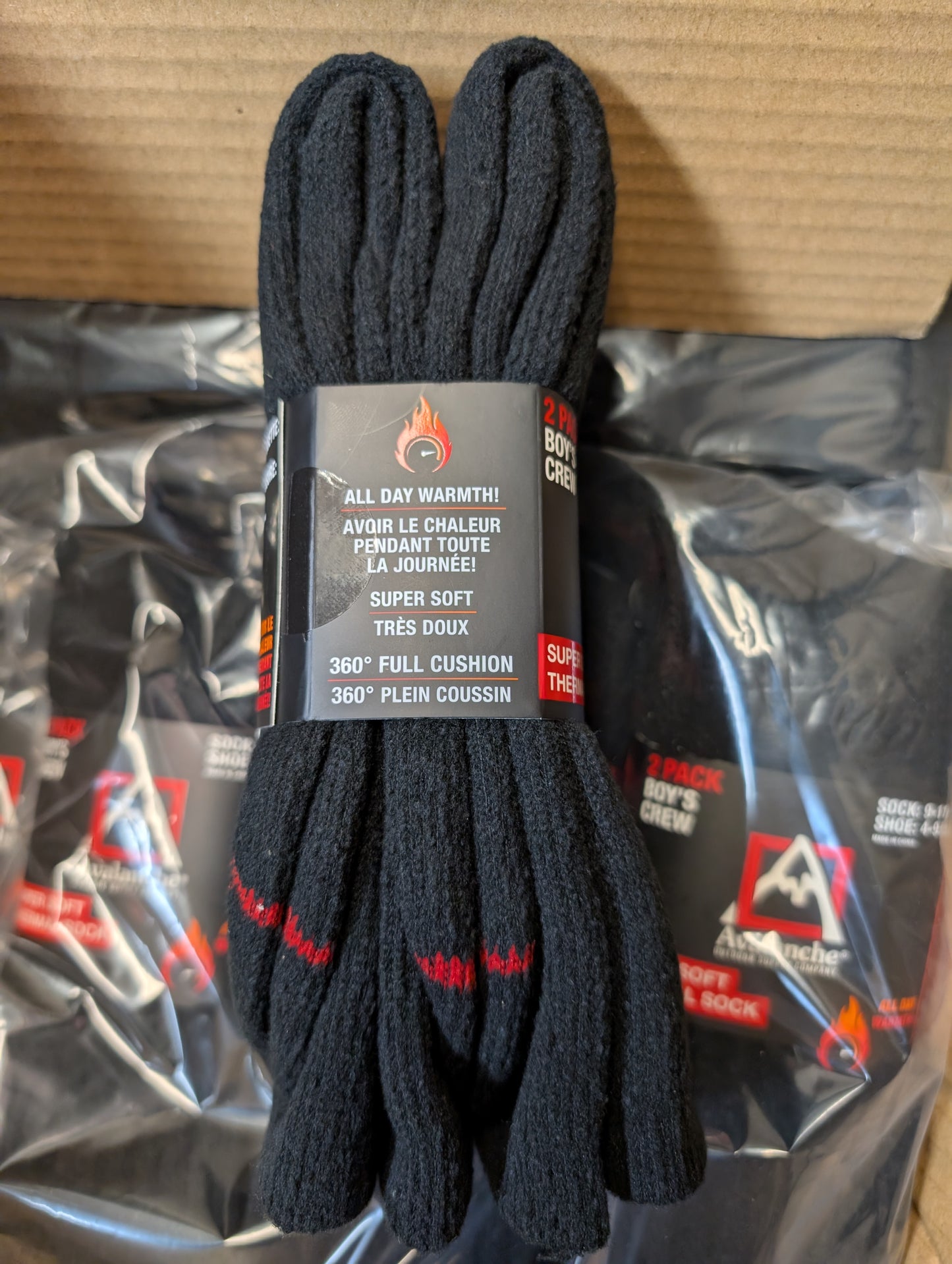 Avalanche Boy's Soft Lined Thermal Crew Socks 2-Pack Black Fits Shoe Sizes 4 - 9.5