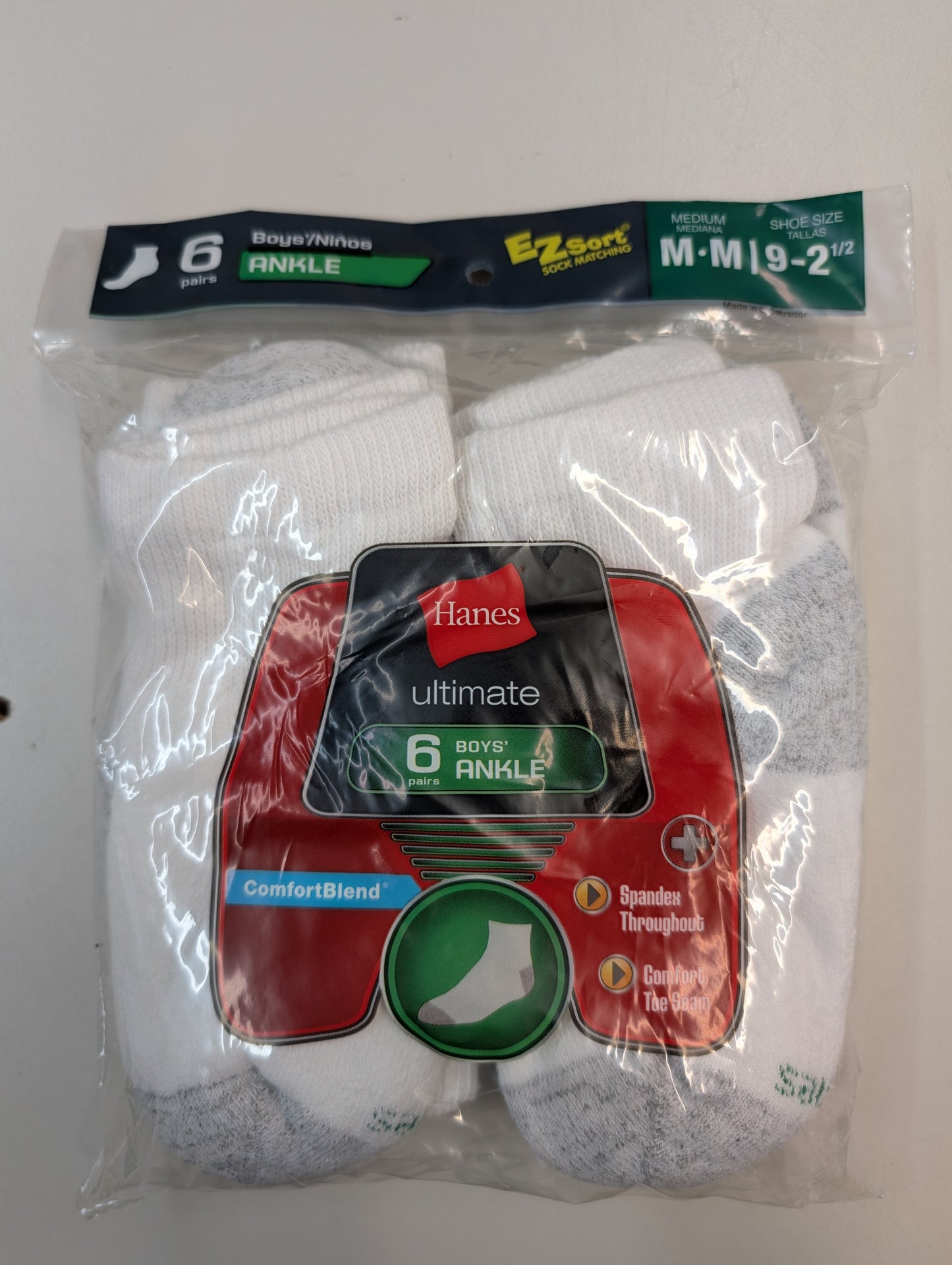 Hanes 362/6 Boys Ultimate 6-Pack Ankle Socks White Medium (Youth Shoe Sizes: 9 - 2 1/2)
