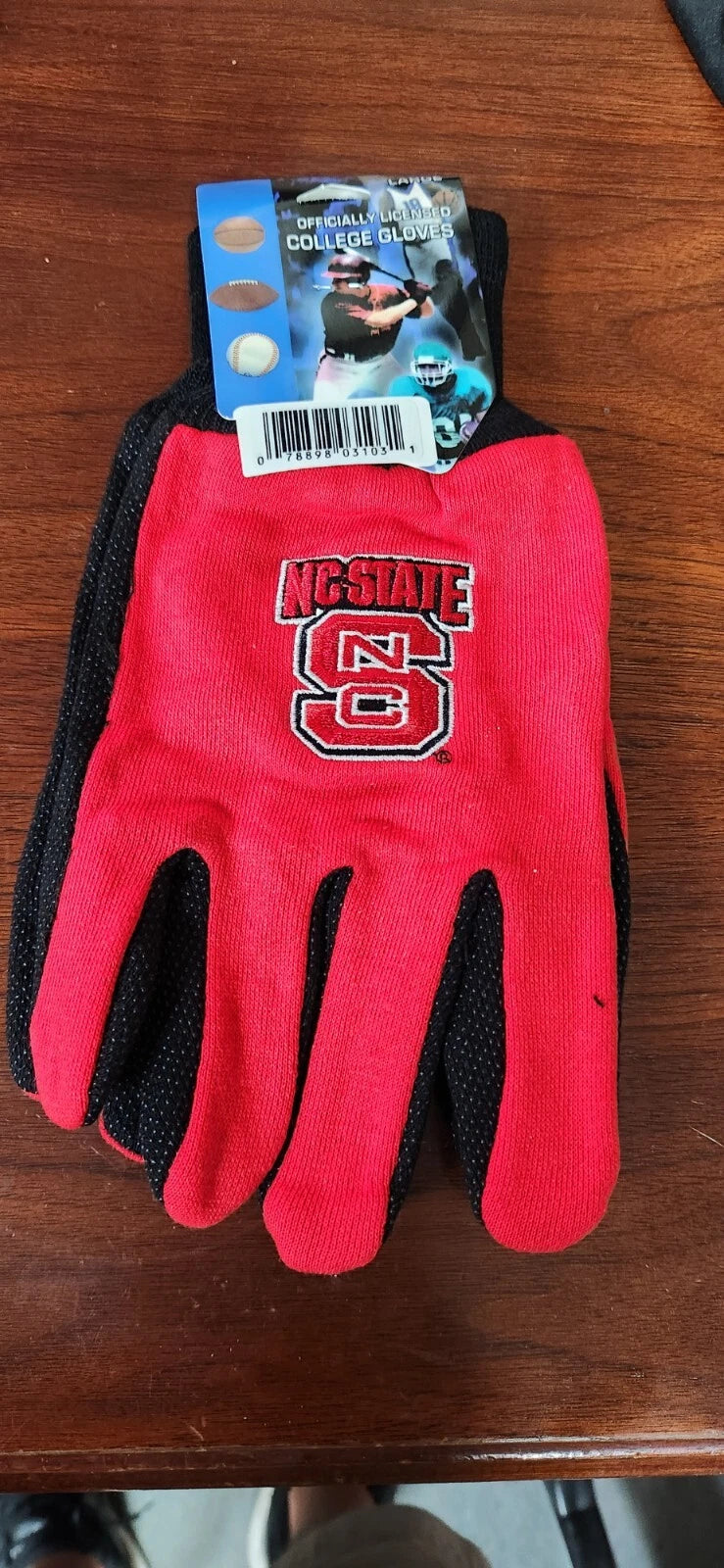 NC State Wolfpack NCAA licensed Utility Work Sports Gloves Large