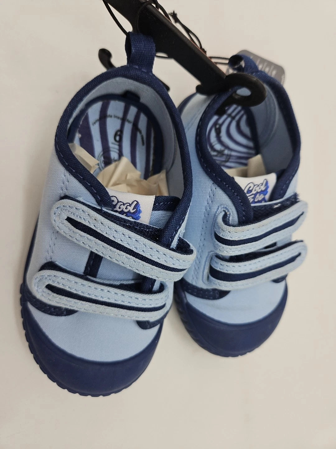 Wonder Nation Boys Two Strap Bump Toe Sneakers Toddler Size 5 Blue Memory Foam